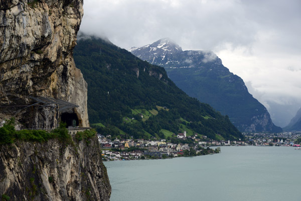 Sheer cliffs along Lake Lucerne north of Flelen