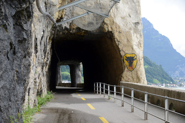 Tunnel leading into Flelen, Canton Uri