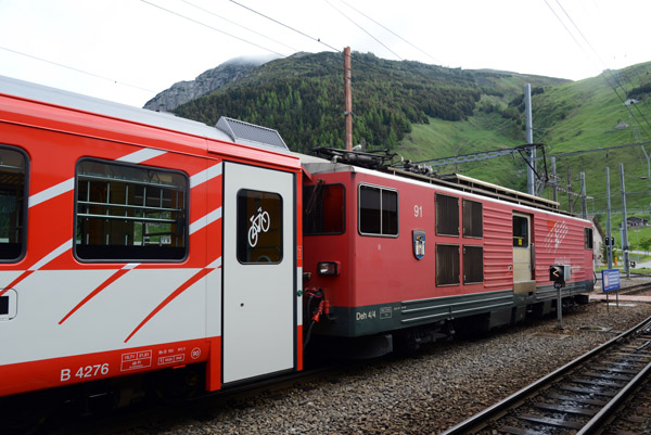 We put the bikes on the local train to the summit of the Oberalppass 