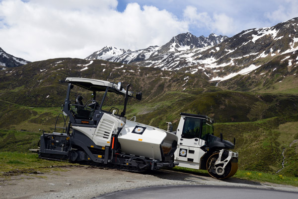 Road maintenance equipment, Oberalppass, Graubnden
