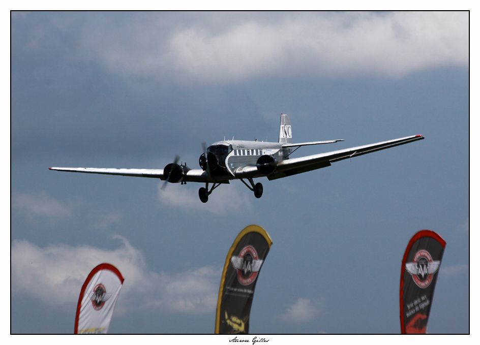 JU 52 de la Lufthansa en approche