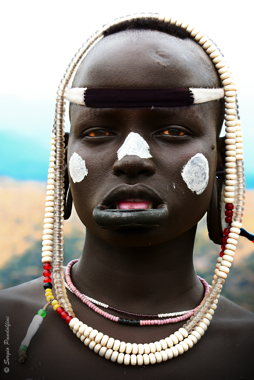 Mursi people - Young woman