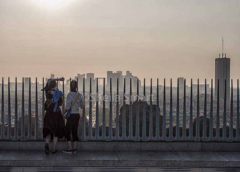 Girls overlooking Paris 