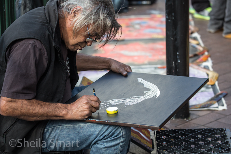 Aboriginal painter, Ray Nama Walker