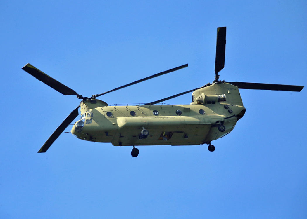 CH-47 Chinook  Military Transport Helicopter 