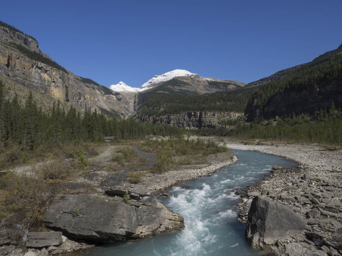 Valley of a Thousand Falls
