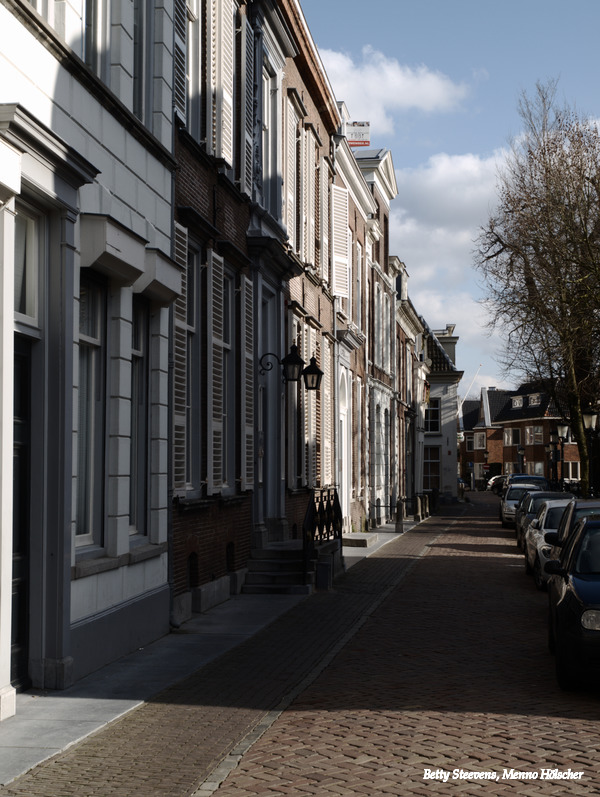 Along the gracht in the inner city