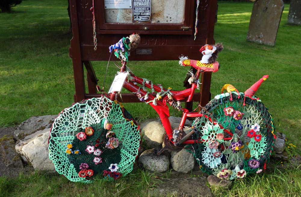 Hawes Green Dragon Inn crochet bike