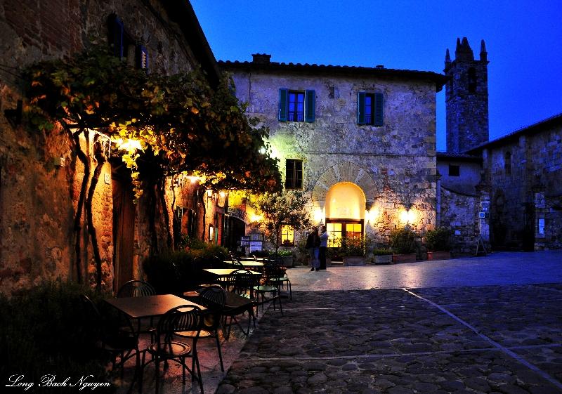 looking for dinner Monteriggioni