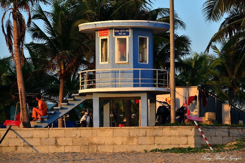 Lifeguard station, Sao Bien Public Beach, Da Nang 