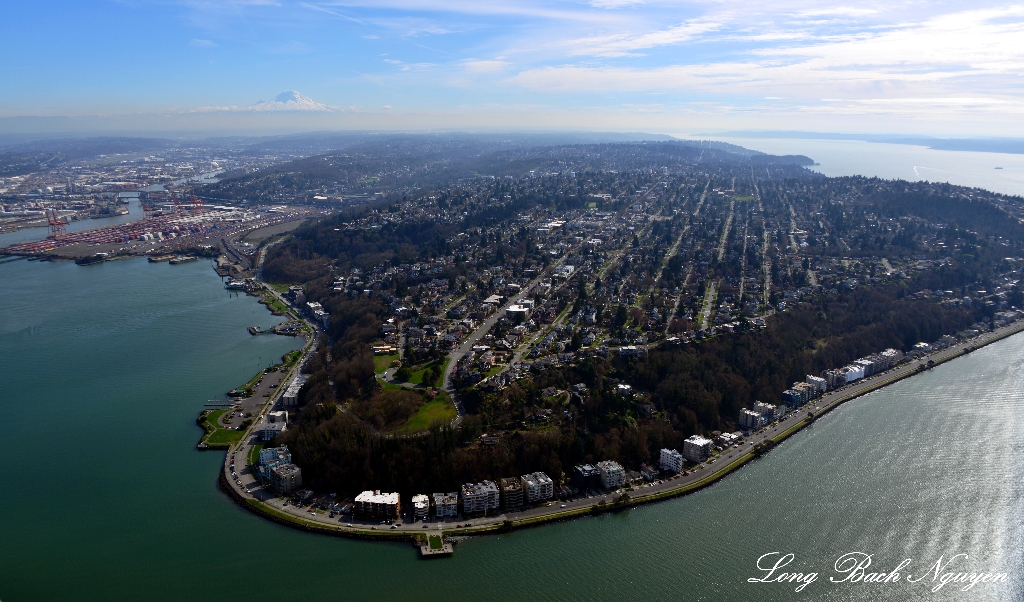 Duwamish Head, Alki, West Seattle, Harbor Island, Boeing Field, Mount Rainier, Washington  