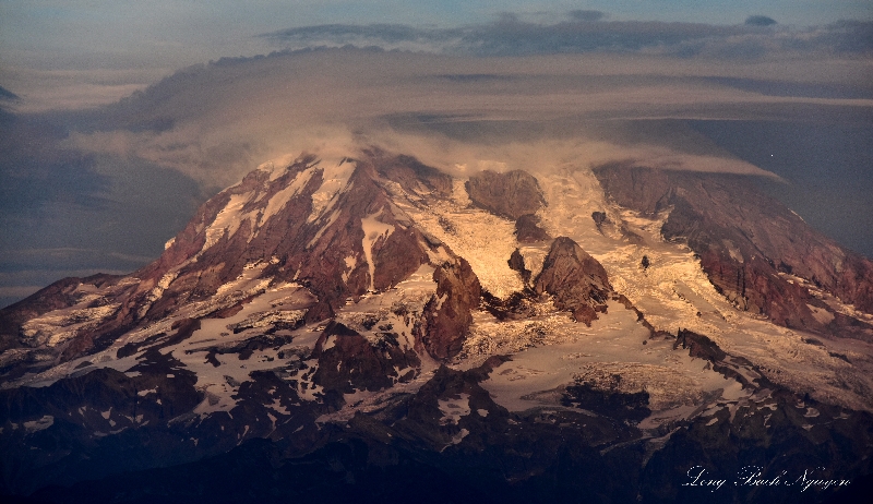 Evening sun on Mount Rainier National Park  