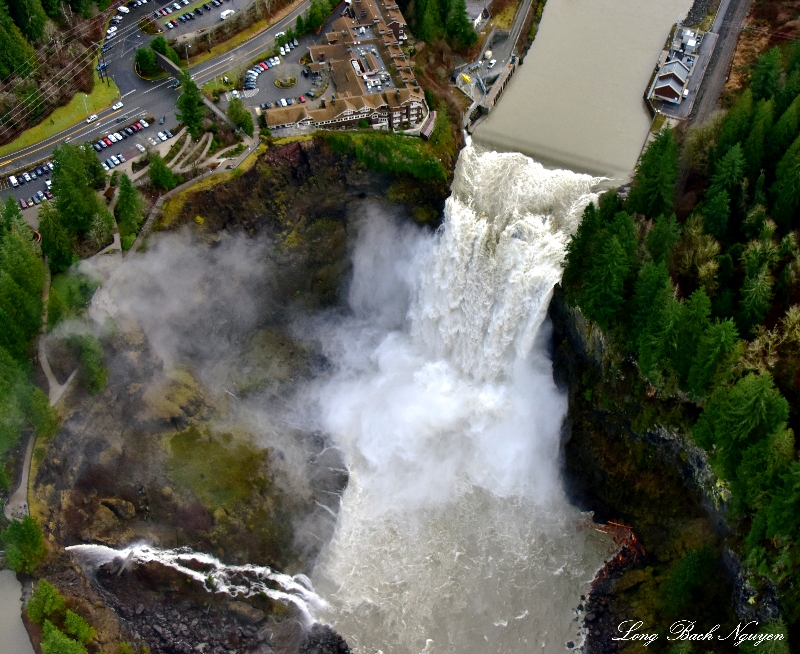 Salish Lodge, Raging Snoqualmie Falls, Snoqualmie River, Washington 