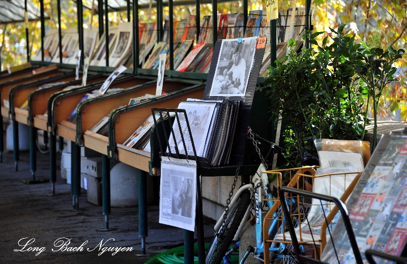 Old Posters and Photos, Piazza Adriana, Rome Italy 037  