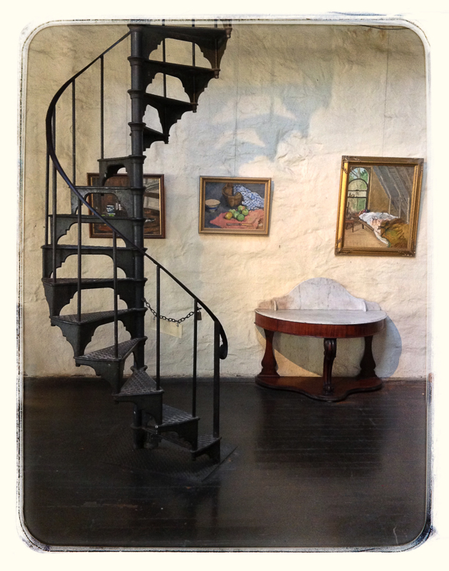Spiral stairway