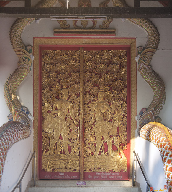 Wat Phuak Taem Phra Wihan Doors (DTHCM0561)