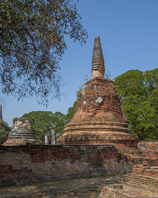 Wat Phra Si Sanphet Peripheral Chedi Ruins (DTHA0212)
