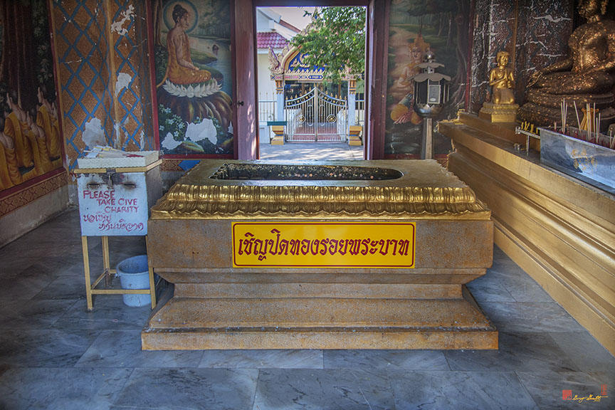 Wat Khao Phra Bat Pattaya Shrine Buddhas Footprint (DTHCB0059)