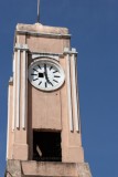 Detalle de la Torre y Reloj en el Edificio Municipal
