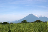 Vista del Volcan Atitlan desde la Ruta a la Cabecera