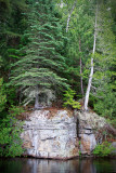 Aux abords du lac Wapizagonke <p><a href=http://www.pbase.com/pfmerlin/canoecamping_mauricie >  **All pictures