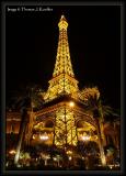 Eiffel Tower at Paris.JPG
