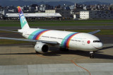 JAPAN AIR SYSTEM BOEING 777 200 FUK RF 1584 12.jpg