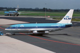 KLM BOEING 737 200 AMS RF 151 9.jpg