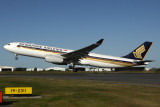 SINGAPORE AIRLINES AIRBUS A330 300 BNE RF IMG_0745 .jpg