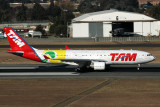 TAM AIRBUS A330 200 JNB RF IMG_5550.jpg