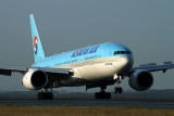 KOREAN AIR BOEING 777 200 SYD RF IMG_6467.jpg