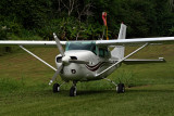 CESSNA - SAFE LANDING ON 300 METER JUNGLE AIR STRIP IN CORCOVADO   IMG_ 236