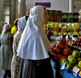 Shawled shopper
