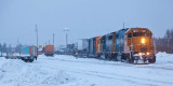 GP38-2 1801 and GP40-2 2200 switching 2011 Jan 21