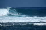 Surf sur la plus fameuse vague de la Runion la gauche de Saint-Leu