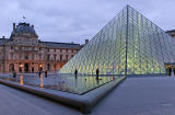 Le Louvre et ses pyramides