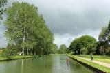 Le long du canal de Bourgogne prs de Chateauneuf en Auxois