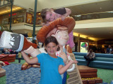 girls_mall.jpg