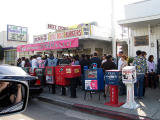 pinks_hotdogs.jpg