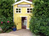zoo_littlehouse.jpg