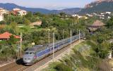 A double unity of TGV Sud-Est (the first TGV generation) near Saint-Raphaël.