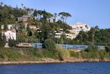 This Téoz train (Nice to Bordeaux) will stop in Cannes station in 2 or 3 minutes.