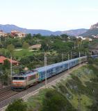 An unidentified BB22200 Class and a Téoz train at Agay.
