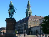 Near Rosenborg Slot