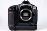 Canon EOS 1D Mark II N Digital Automatic Focus SLR