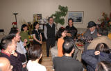tien thay Hoan ra ve