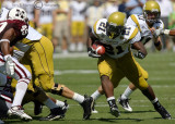 Yellow Jackets B-back Jonathan Dwyer cuts up field looking for daylight
