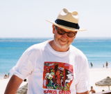 Stephen Carnell at Salema beach