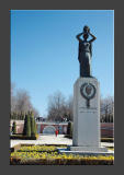 Jacinto Benavente Monument
