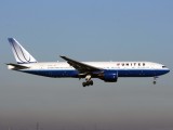 B777-200 N219UA